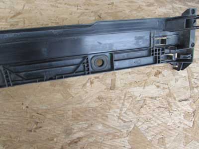 BMW Radiator Top Cover 17117573265 F10 528i 550i F12 650i8